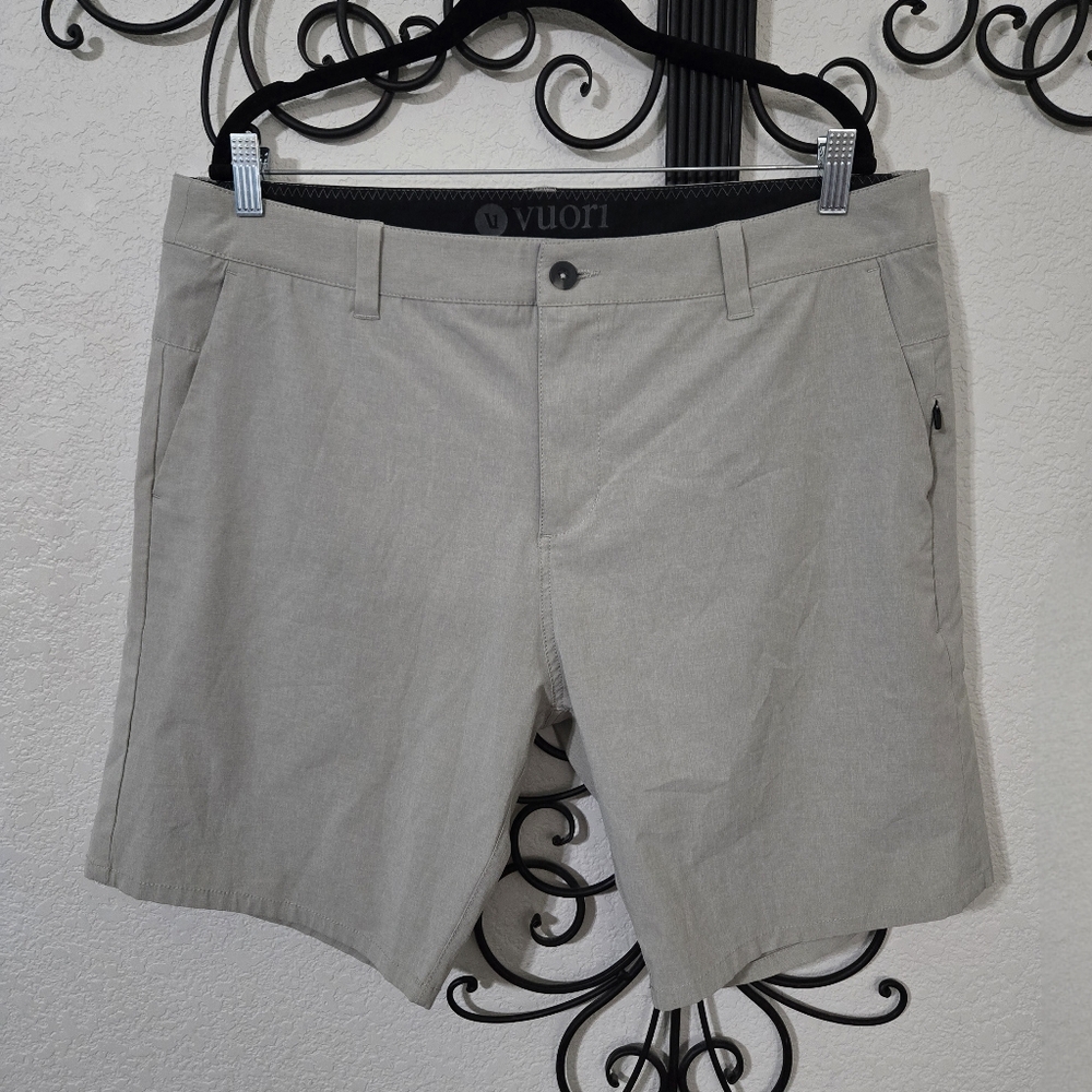 VUORI Aim‎ Shorts | 36